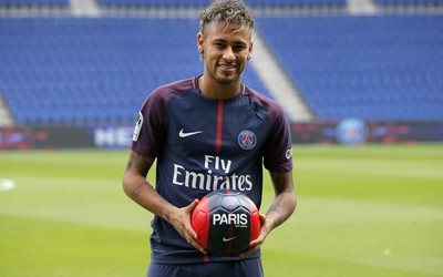 DP体育-从断腿到铁人他诠释坚强